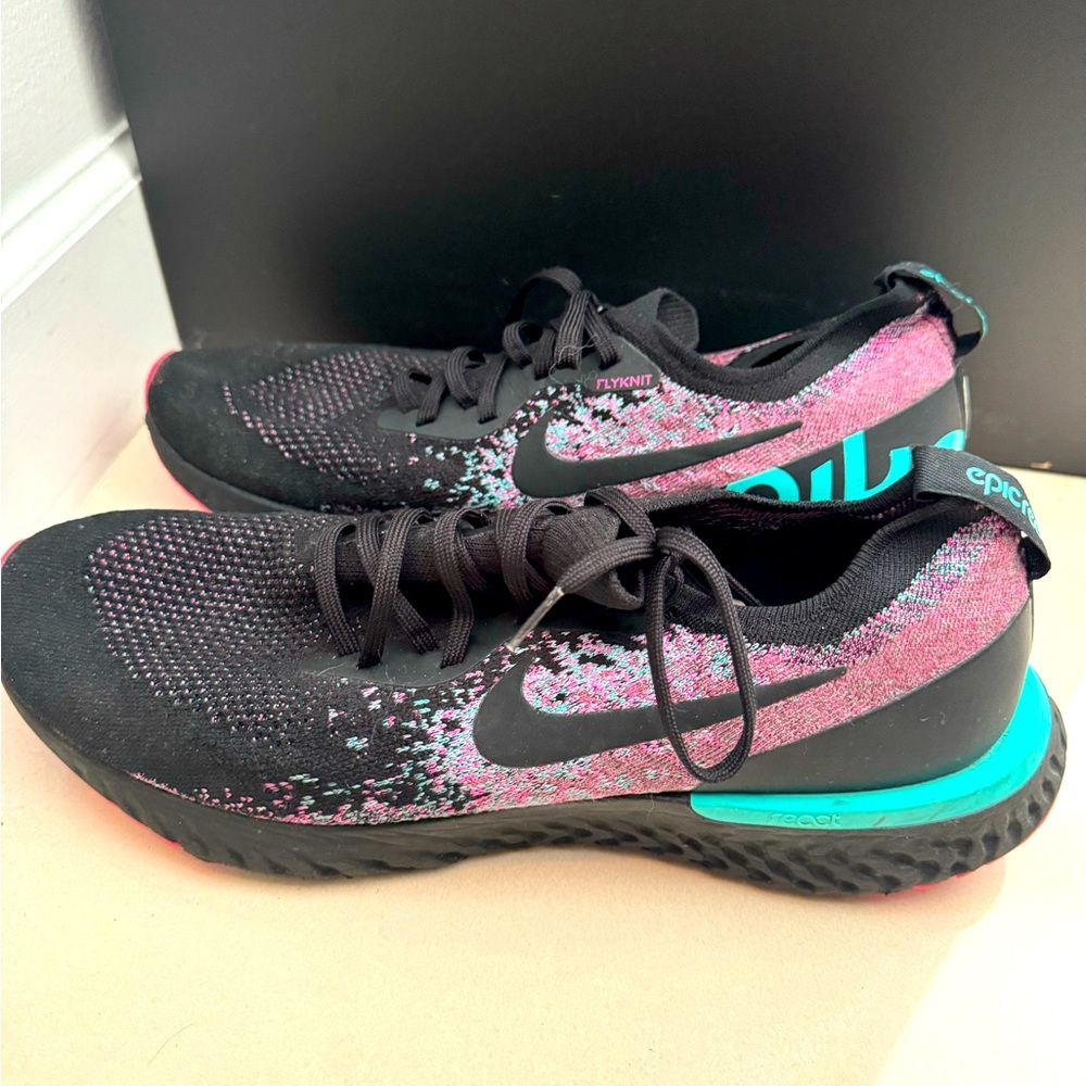 Nike FLYKNIT SIZE 13 good condition